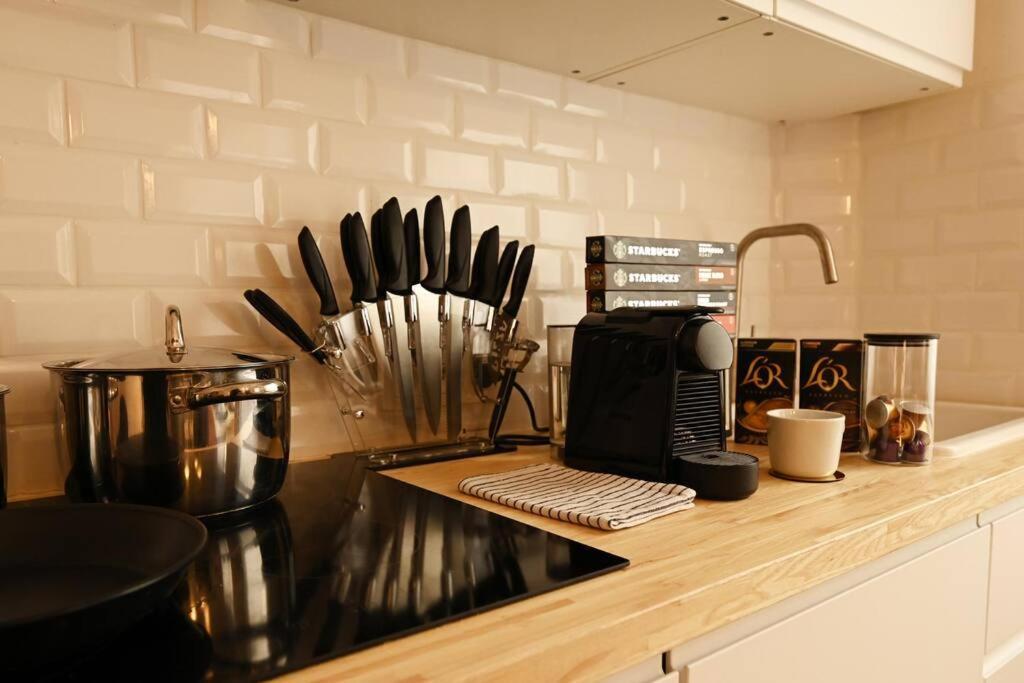 Stylish Duplex In The Heart Of Brussels Centreアパートメント エクステリア 写真